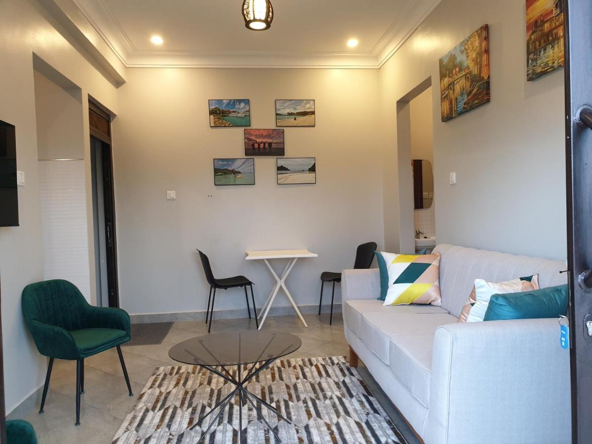 Blt Suites - Furnished Apartments Кампала Экстерьер фото