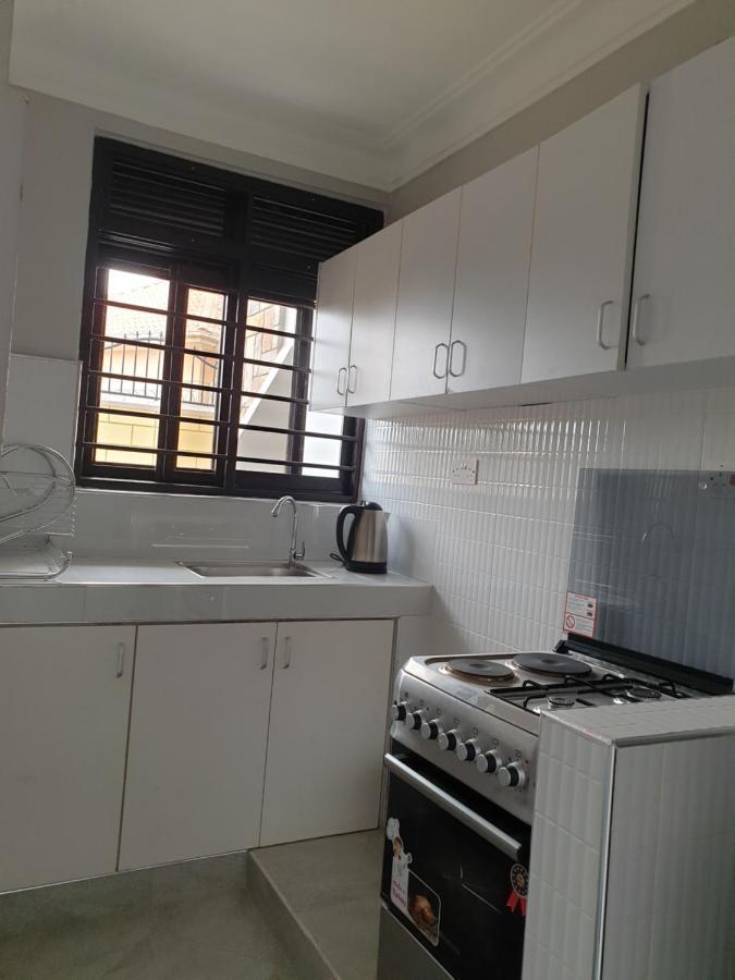 Blt Suites - Furnished Apartments Кампала Экстерьер фото